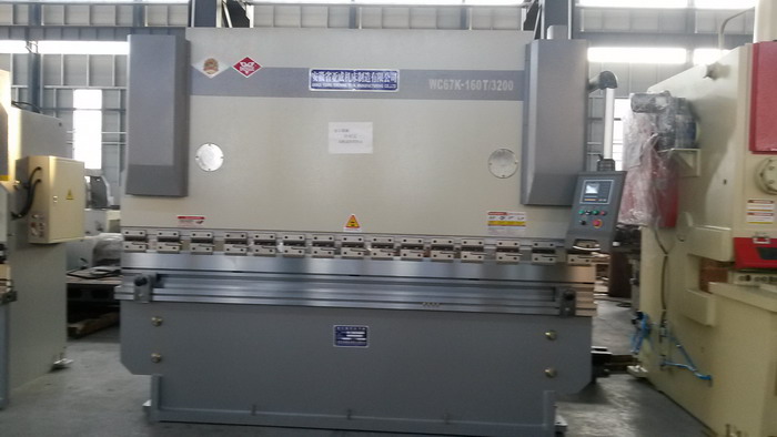 Yawei 160T presa hidraulica frana masini
