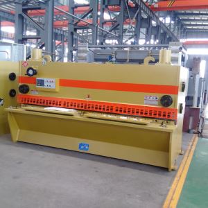 Yawei foarfece ghilotina hidraulica metalice de 6mm