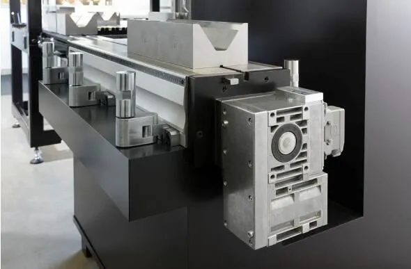 wila heavy duty crowning table press brake bending machine