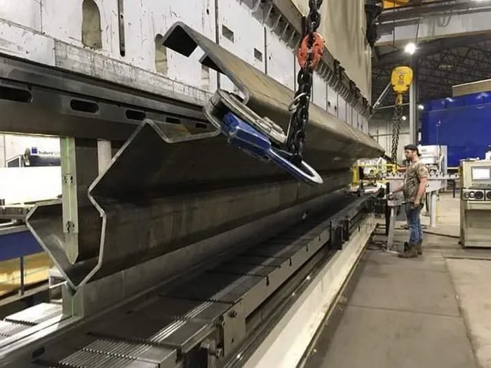 2000T12M Large cnc press brake bending tools 1V dies