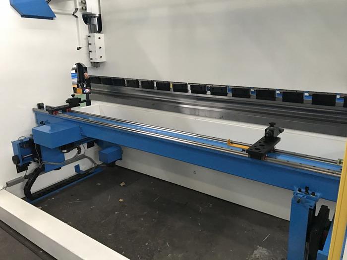 4 axis cnc pressbrake auto back gauge ITALY ESA S640 2D controller China Yawei