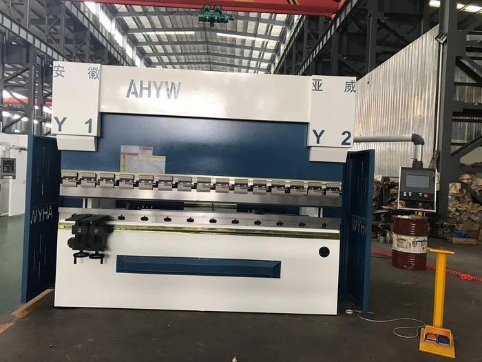 AHYW Yawei PBH 110T Frână de presare cu 5 axe CNC