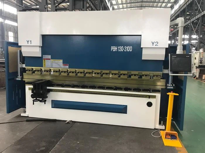 China Yawei PBH 130T3m CNC Frână de presare 4 axe